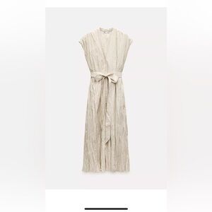 Zara collection wrap dress. Off-white. Wrinkle-effect. Cotton. Size L.